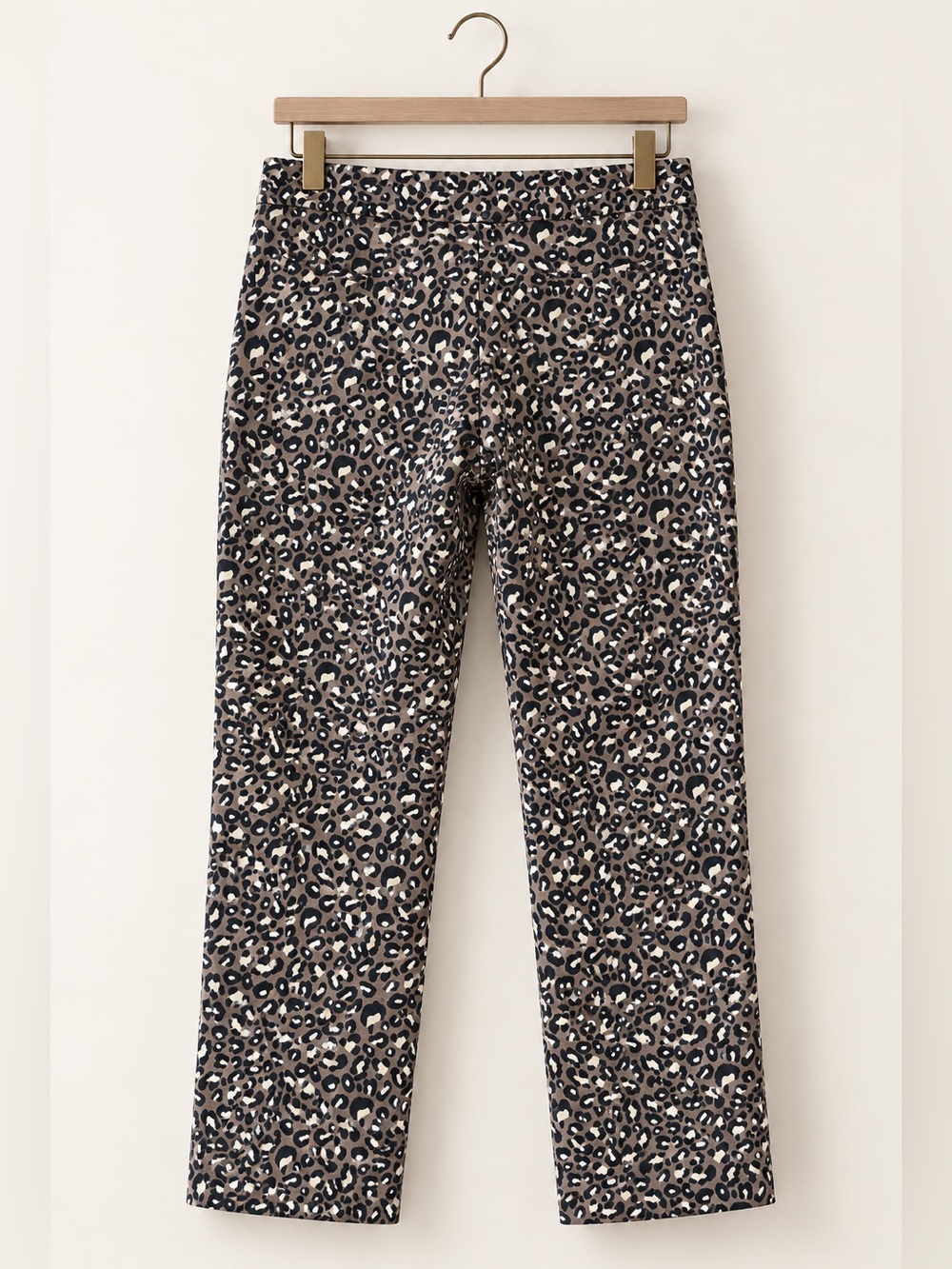 Rafaella Leopard Print Fitted Capri Pants Size 8 Y2K Animal Print Stretch - Picture 3 of 6